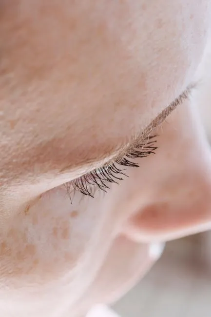Soft profile view of lashes curled from the base